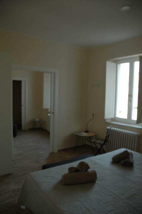 Hotel Via Barocci 34 Urbino Esterno foto